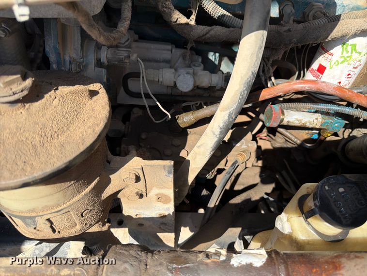 image for item ED5301 2005 International 4300 flatbed truck