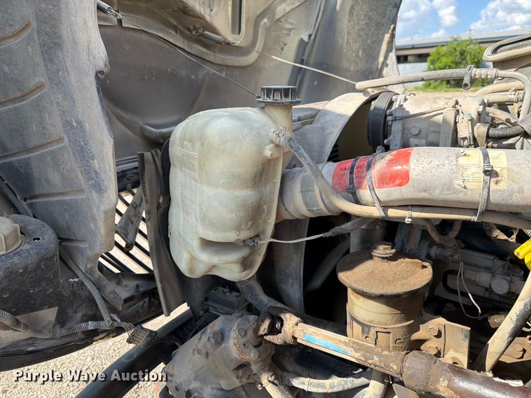 image for item ED5301 2005 International 4300 flatbed truck