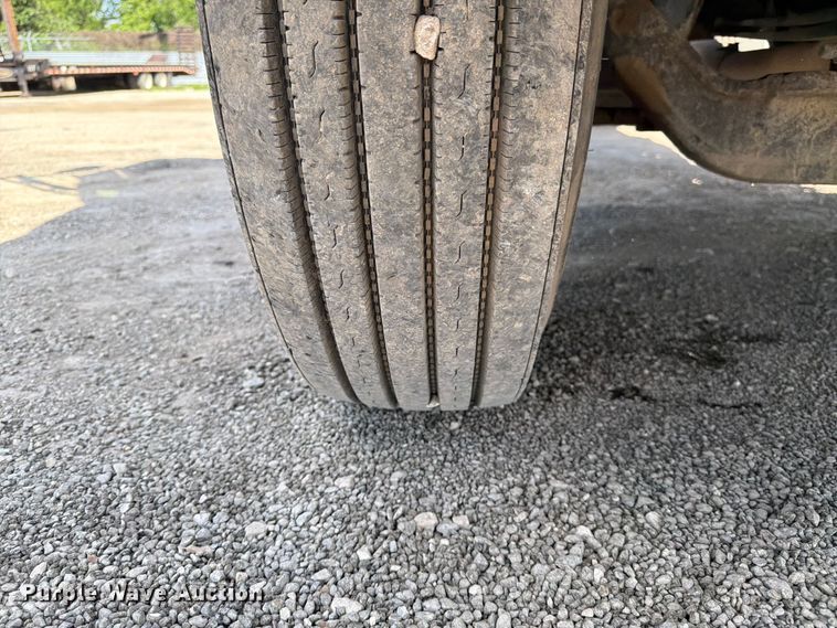 image for item ED5301 2005 International 4300 flatbed truck