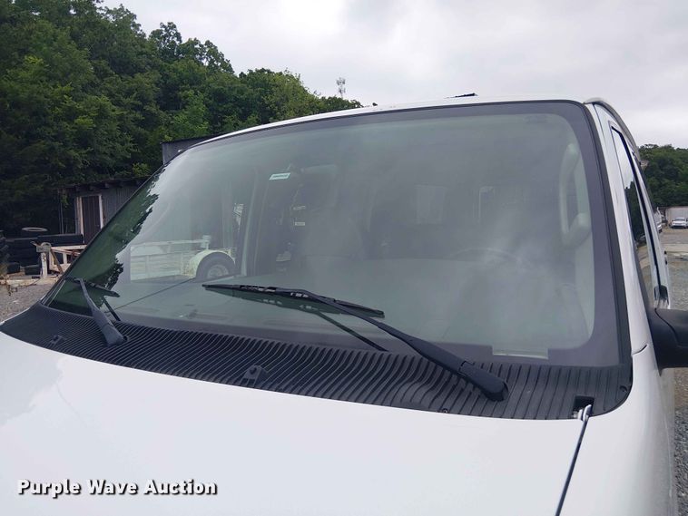 image for item EE1479 2007 Ford E350 van