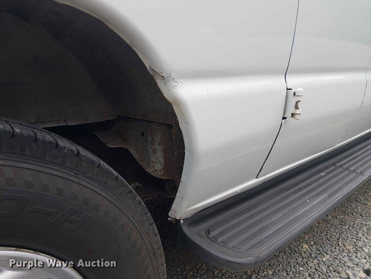 image for item EE1479 2007 Ford E350 van