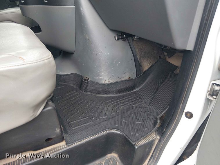 image for item EE1479 2007 Ford E350 van