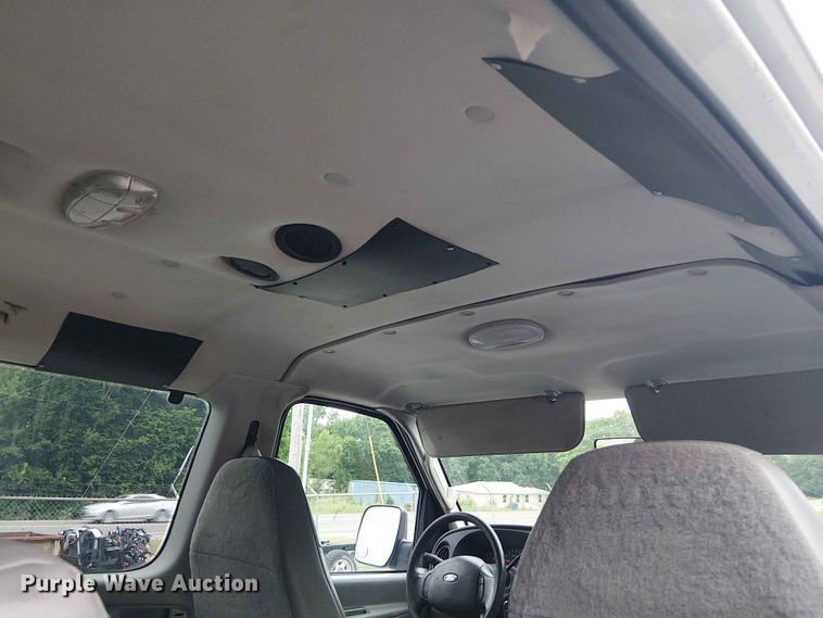 image for item EE1479 2007 Ford E350 van