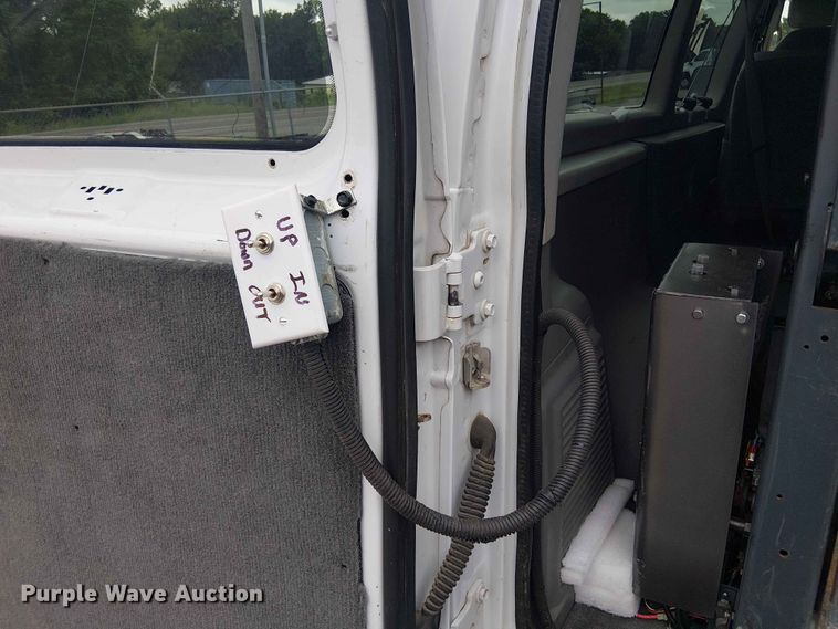 image for item EE1479 2007 Ford E350 van
