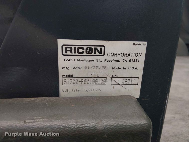 image for item EE1479 2007 Ford E350 van