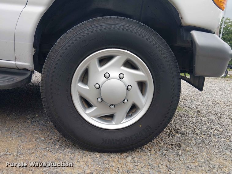 image for item EE1479 2007 Ford E350 van