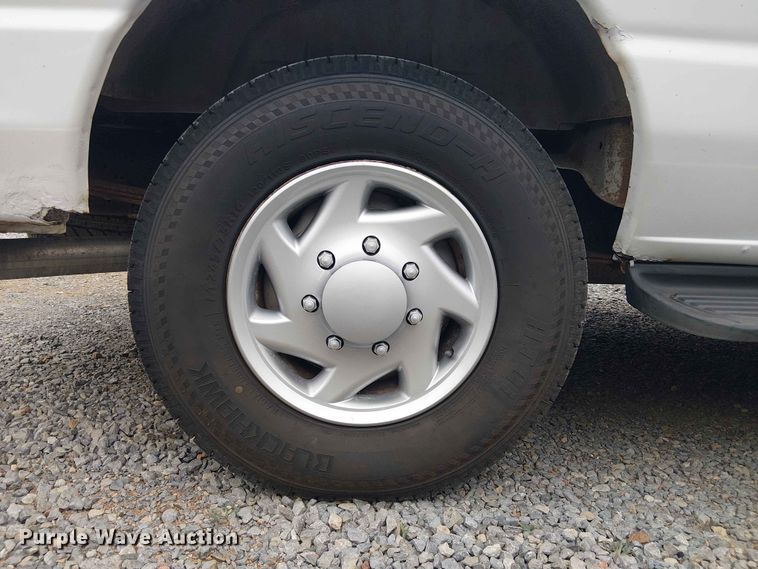 image for item EE1479 2007 Ford E350 van