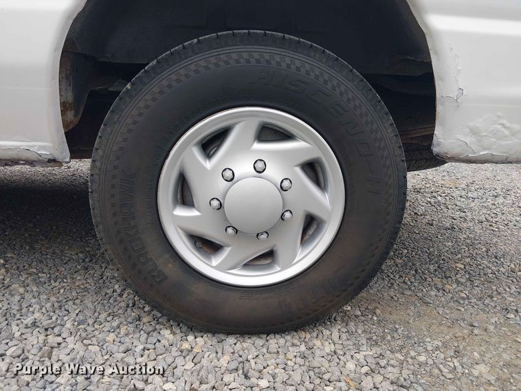 image for item EE1479 2007 Ford E350 van