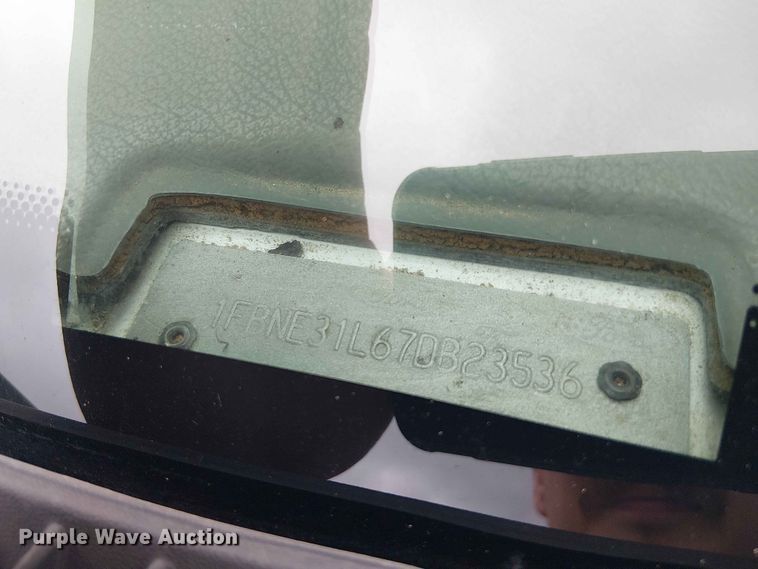 image for item EE1479 2007 Ford E350 van