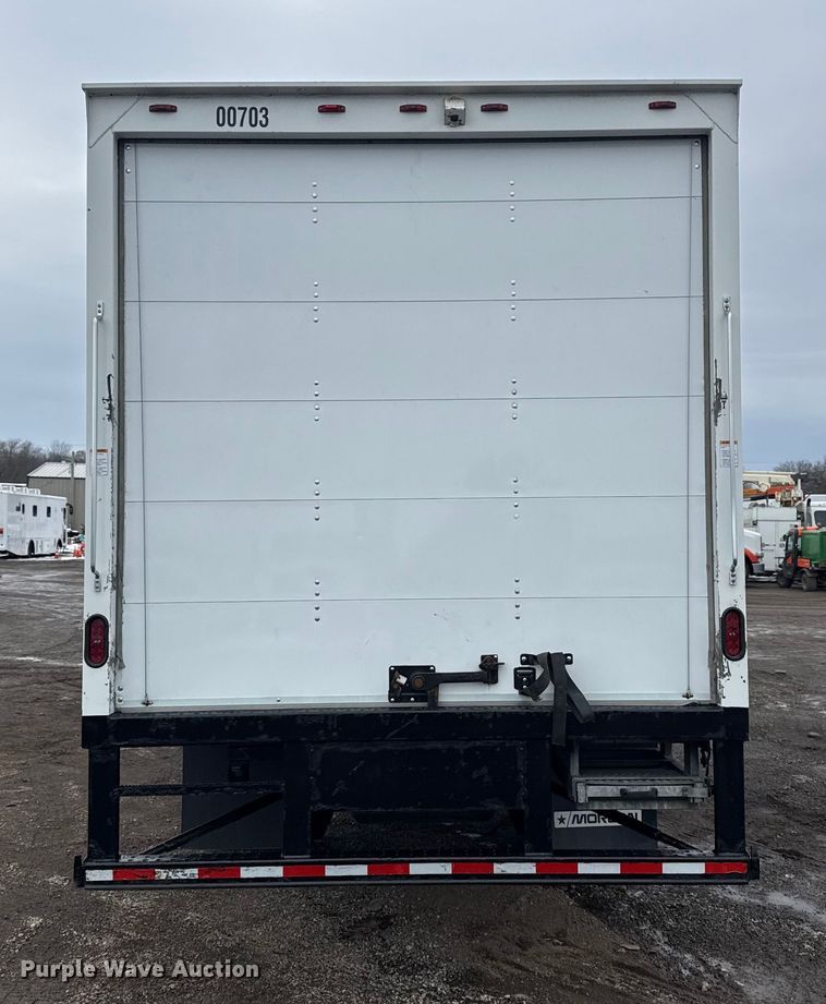 image for item EG2037 2019 Chevrolet Silverado 6500HD box truck