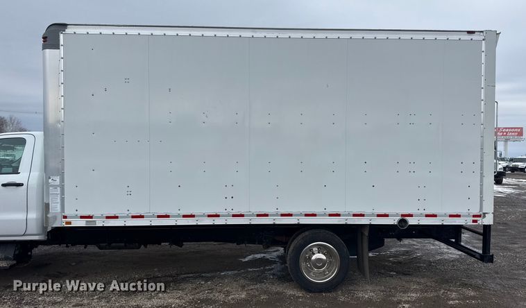 image for item EG2037 2019 Chevrolet Silverado 6500HD box truck