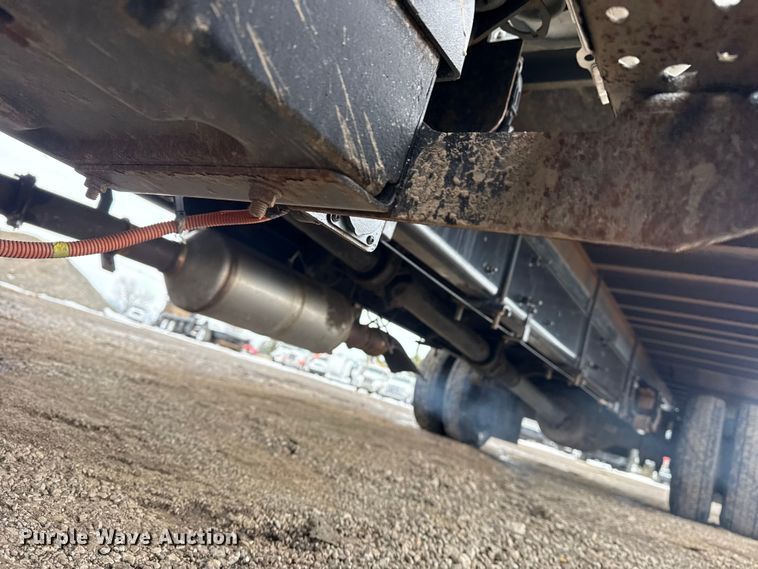 image for item EG2037 2019 Chevrolet Silverado 6500HD box truck