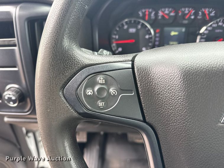 image for item EG2037 2019 Chevrolet Silverado 6500HD box truck