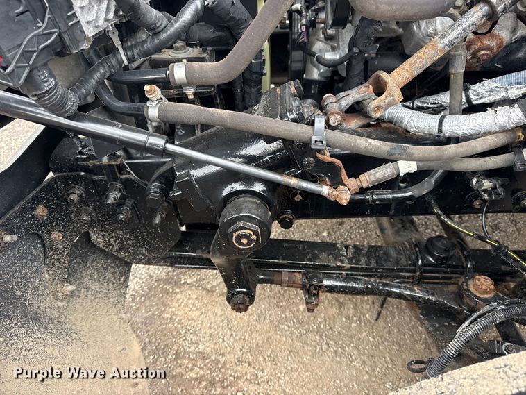 image for item EG2037 2019 Chevrolet Silverado 6500HD box truck