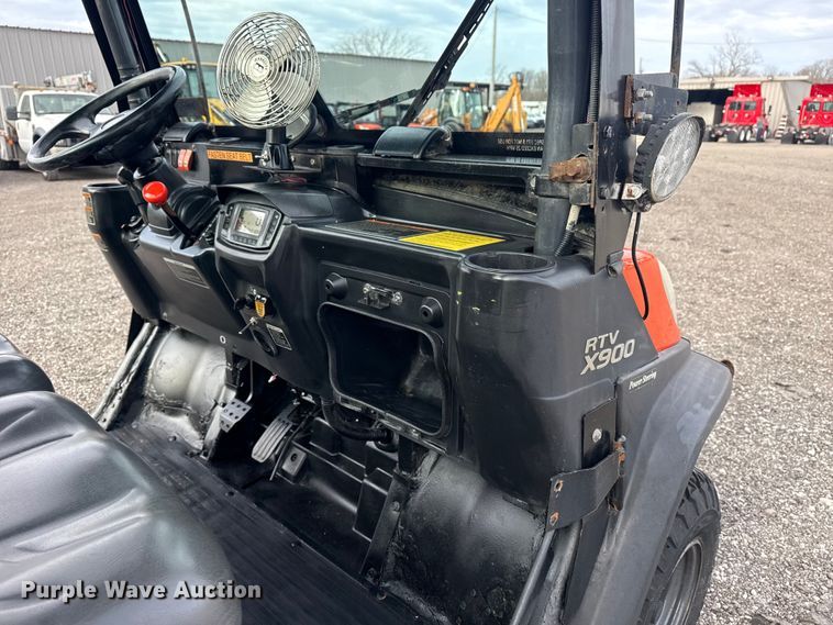 image for item EG8876 2011 Kubota RTV-X900 utility vehicle