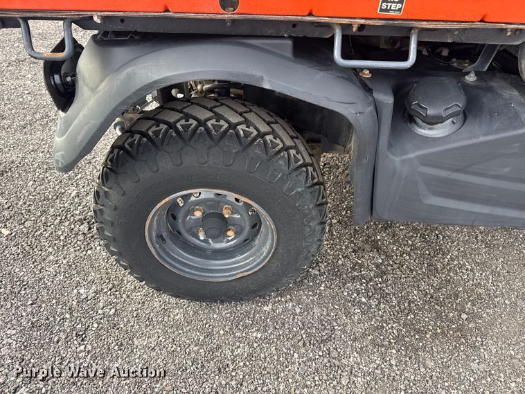 image for item EG8876 2011 Kubota RTV-X900 utility vehicle