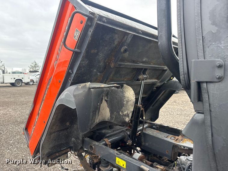 image for item EG8928 2011 Kubota RTV900 utility vehicle
