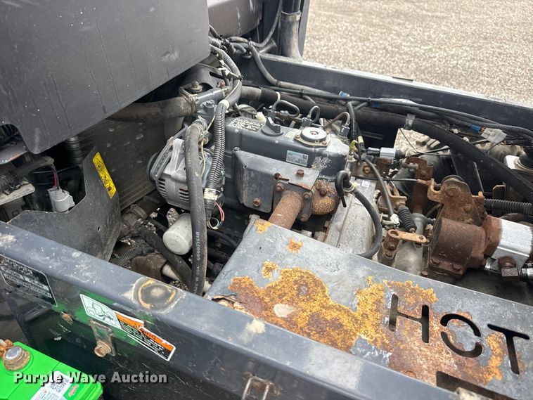 image for item EG8928 2011 Kubota RTV900 utility vehicle