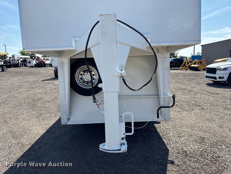 image for item EG9056 2001 Phoenix  enclosed cargo trailer