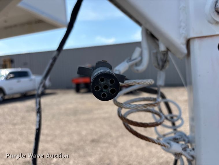image for item EG9056 2001 Phoenix  enclosed cargo trailer