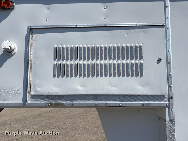 image for item EG9056 2001 Phoenix  enclosed cargo trailer