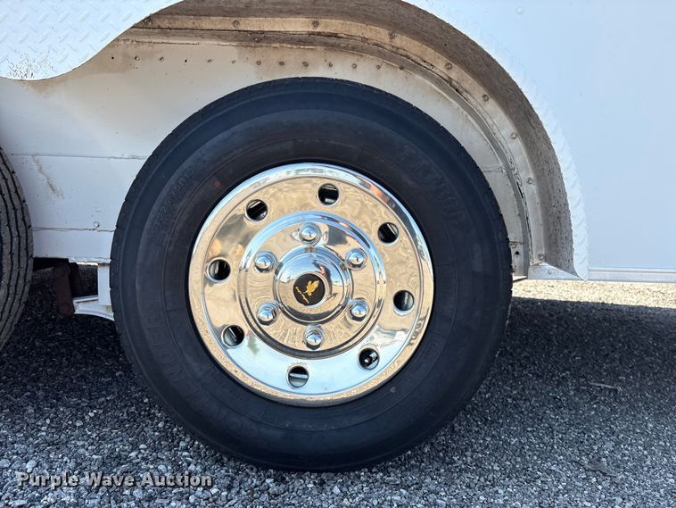 image for item EG9056 2001 Phoenix  enclosed cargo trailer