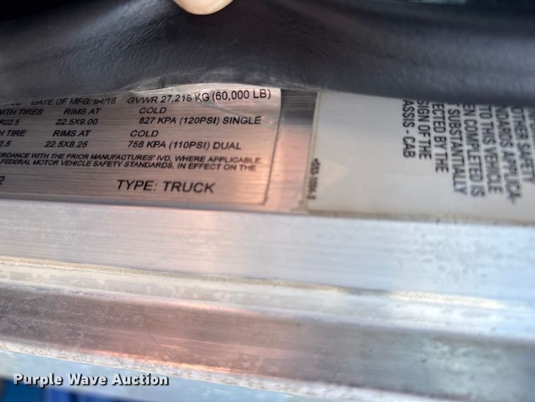 image for item EG9065 2017 Peterbilt 348 flatbed truck