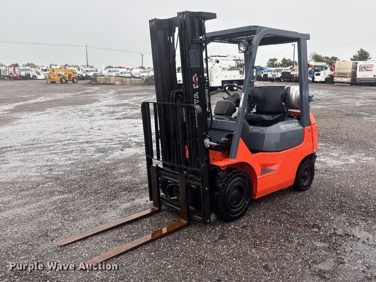 image for item EG9113 2002 Toyota 7FGU15 forklift