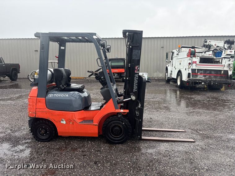 image for item EG9113 2002 Toyota 7FGU15 forklift