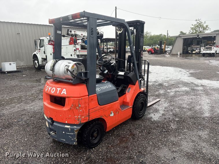 image for item EG9113 2002 Toyota 7FGU15 forklift