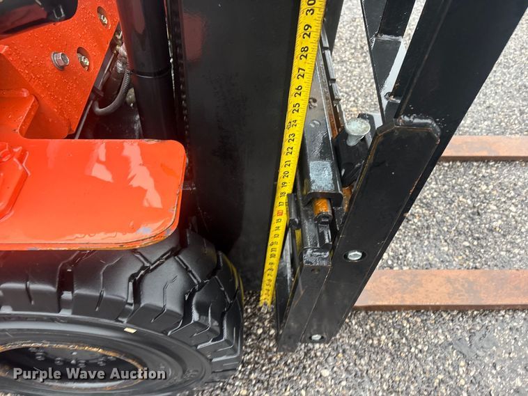 image for item EG9113 2002 Toyota 7FGU15 forklift