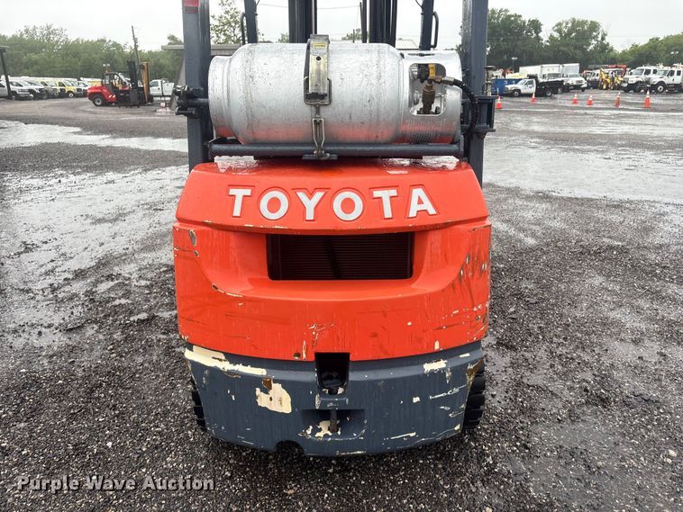 image for item EG9113 2002 Toyota 7FGU15 forklift