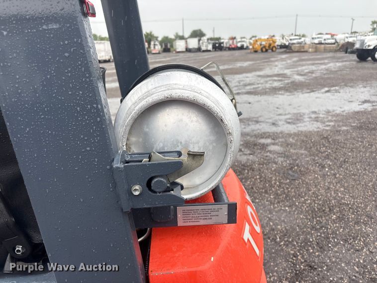 image for item EG9113 2002 Toyota 7FGU15 forklift