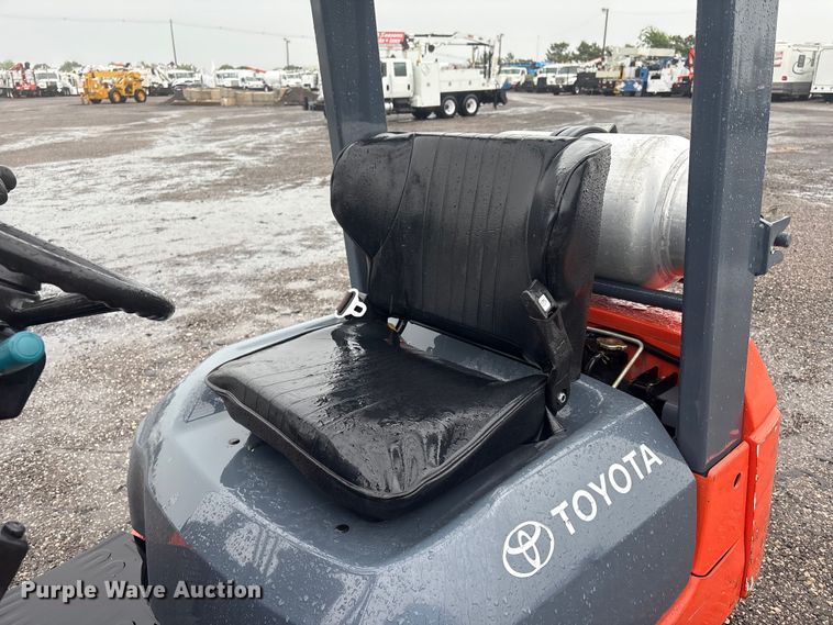 image for item EG9113 2002 Toyota 7FGU15 forklift