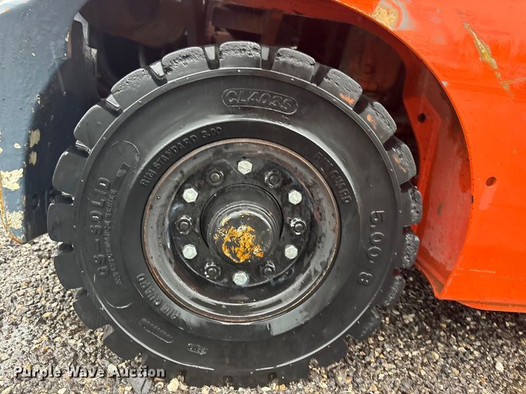 image for item EG9113 2002 Toyota 7FGU15 forklift