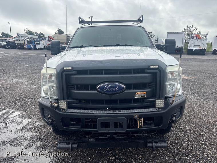 image for item EG9114 2015 Ford F350 Super Duty Ext. Cab utility bed pickup truck