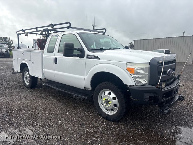 image for item EG9114 2015 Ford F350 Super Duty Ext. Cab utility bed pickup truck