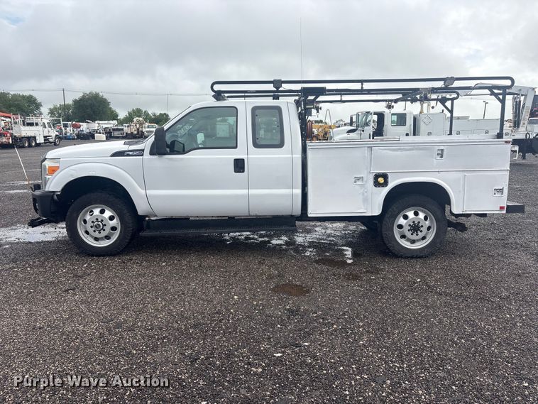 image for item EG9114 2015 Ford F350 Super Duty Ext. Cab utility bed pickup truck