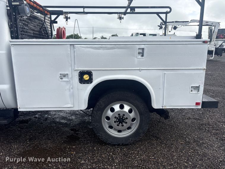 image for item EG9114 2015 Ford F350 Super Duty Ext. Cab utility bed pickup truck