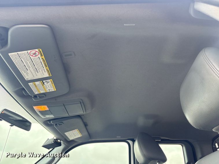 image for item EG9114 2015 Ford F350 Super Duty Ext. Cab utility bed pickup truck