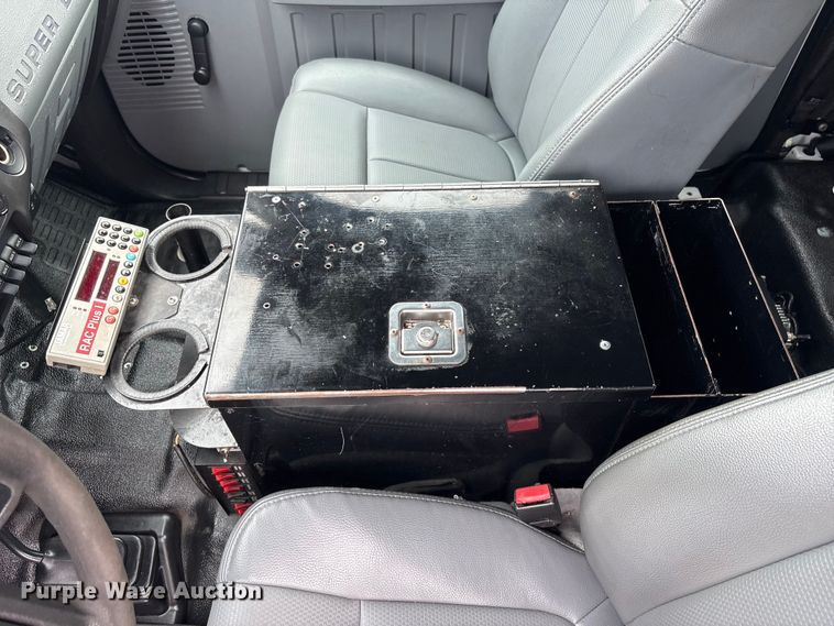 image for item EG9114 2015 Ford F350 Super Duty Ext. Cab utility bed pickup truck