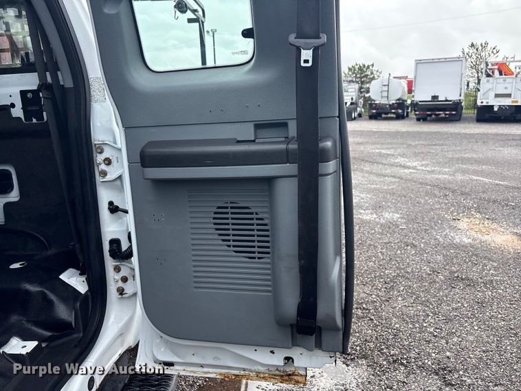 image for item EG9114 2015 Ford F350 Super Duty Ext. Cab utility bed pickup truck