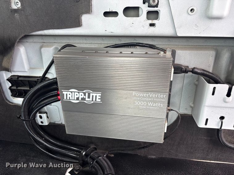 image for item EG9114 2015 Ford F350 Super Duty Ext. Cab utility bed pickup truck