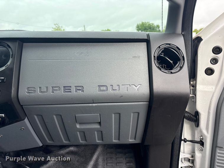 image for item EG9114 2015 Ford F350 Super Duty Ext. Cab utility bed pickup truck