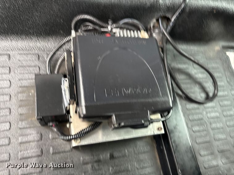 image for item EG9114 2015 Ford F350 Super Duty Ext. Cab utility bed pickup truck