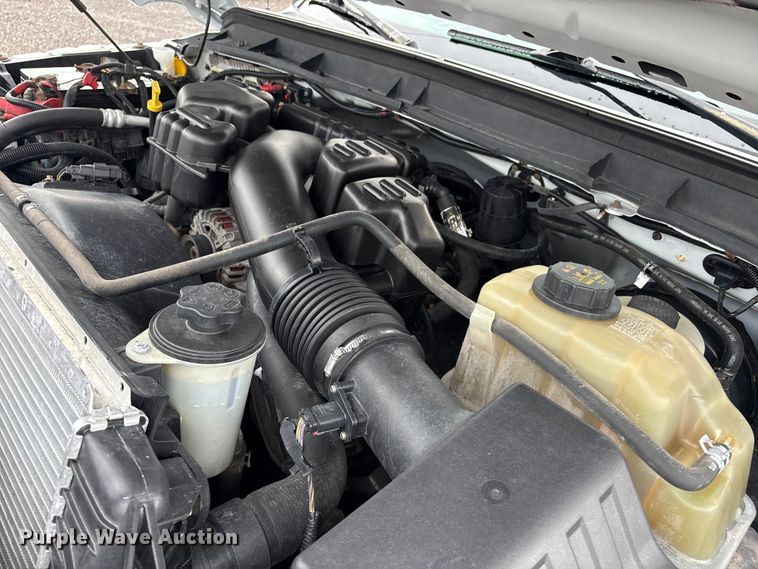 image for item EG9114 2015 Ford F350 Super Duty Ext. Cab utility bed pickup truck