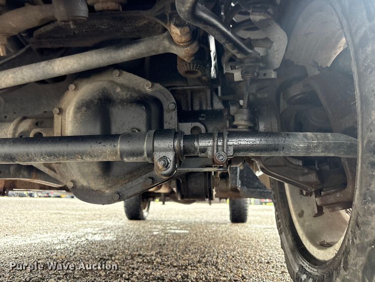 image for item EG9114 2015 Ford F350 Super Duty Ext. Cab utility bed pickup truck