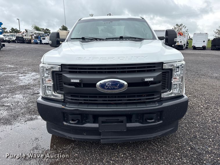 image for item EG9116 2019 Ford F250 Super Duty Ext. Cab utility bed pickup truck