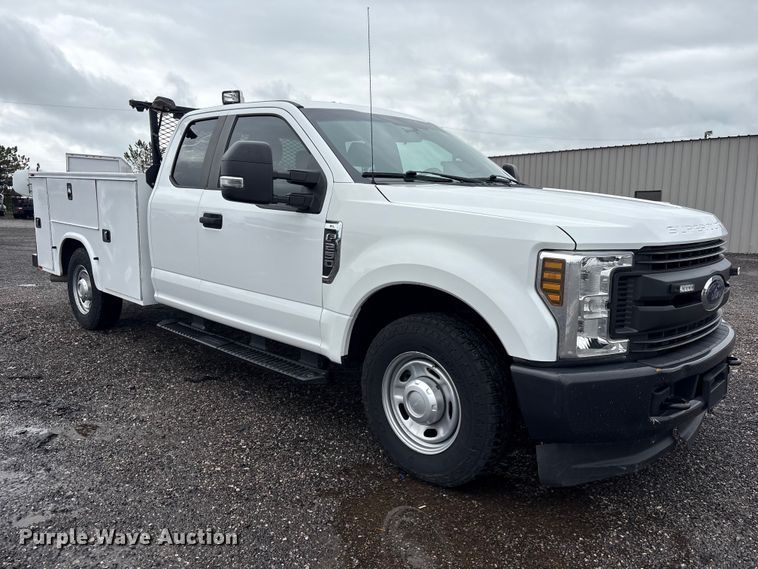 image for item EG9116 2019 Ford F250 Super Duty Ext. Cab utility bed pickup truck