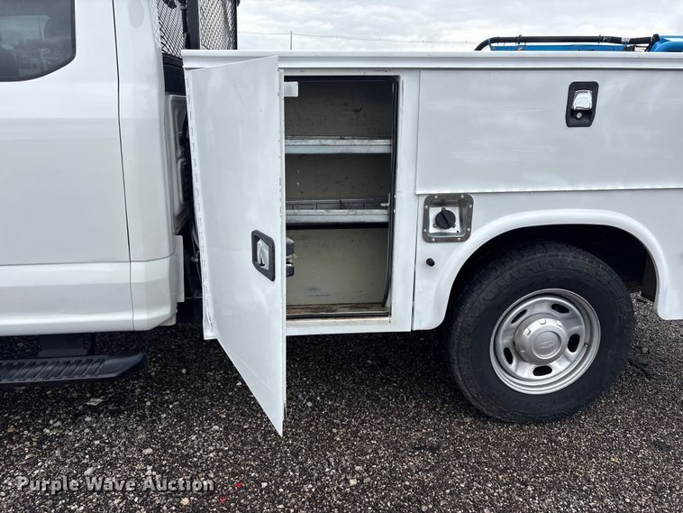 image for item EG9116 2019 Ford F250 Super Duty Ext. Cab utility bed pickup truck